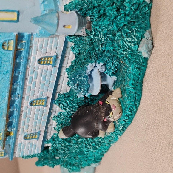 SOLD **Disney Cinderella “A Dream Is A Wish Your Heart Makes” Musical Snow Globe - Picture 4 of 4